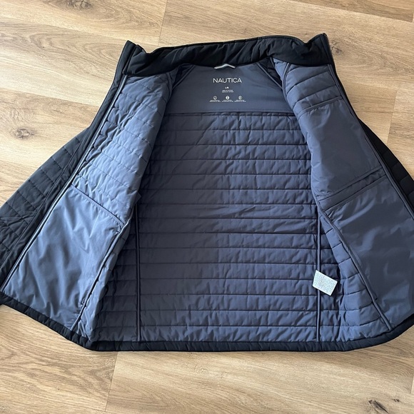 Nautica Men’s Quilted Puffer jacket Size L / Like New - Picture 5 of 9
